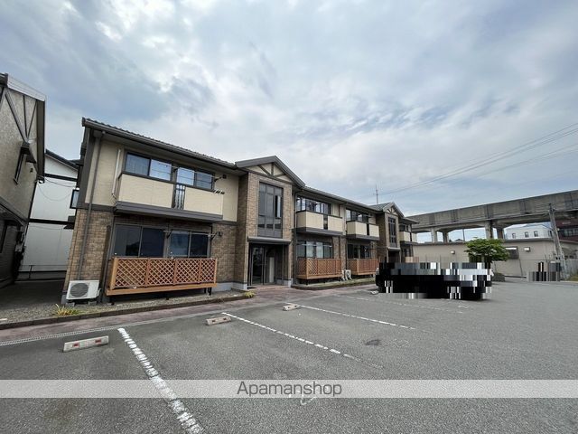 ロイヤルガーデン A棟