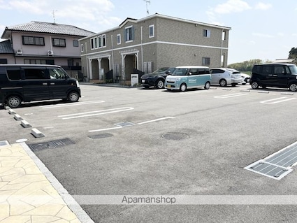 コンフォルタ東近江Ⅱ[1LDK/50.96m2]の駐車場