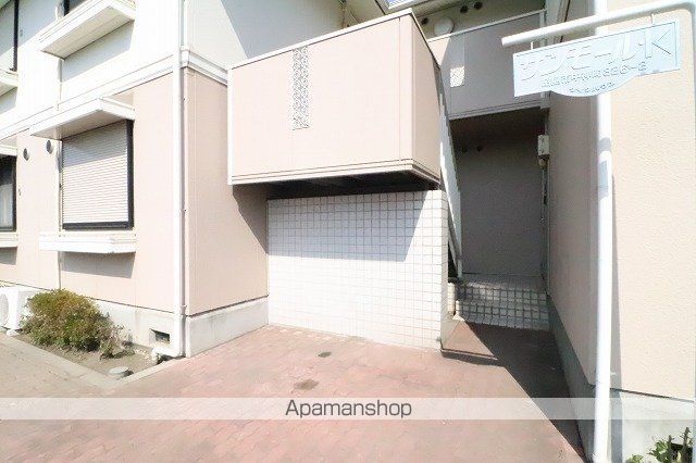 サンモールKの玄関写真