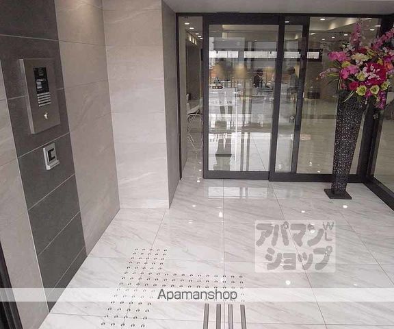 イーグルコート山科椥辻ステーションフロントの玄関写真