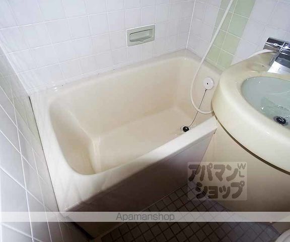 アクシルコート堀川今出川の内装写真