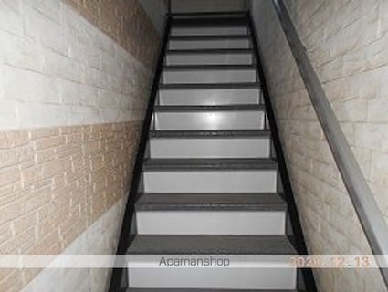 レオパレスセンチュリー丸山[1K/22.35m2]の共用部2