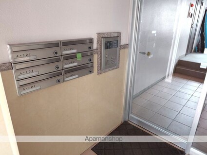 ハートランド[3LDK/77.09m2]のエントランス1