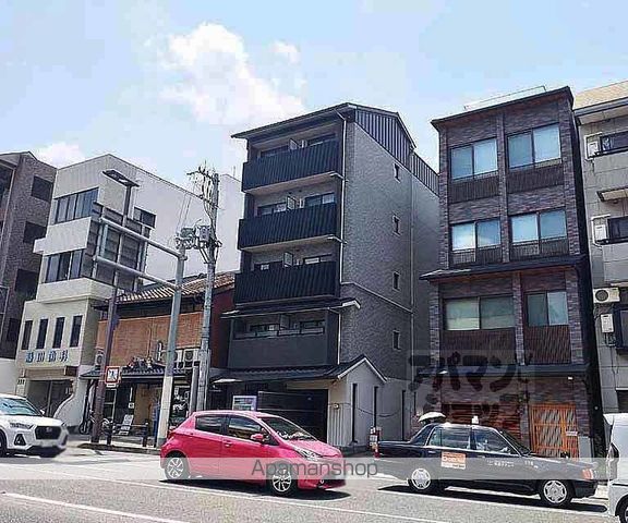 J&N三条神宮前の外観写真