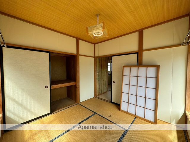 高野飯田一戸建ての内装写真