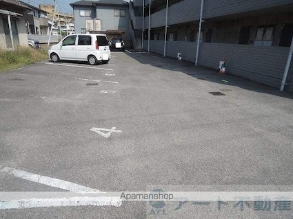 Ｆ愛光マンション[1K/22.51m2]の駐車場2