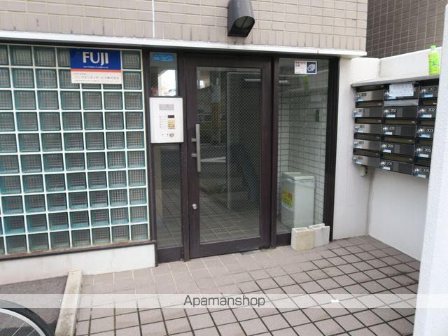 シャルマンフジ下松壱番館の玄関写真