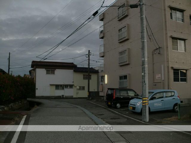 新庄マンションの外観写真