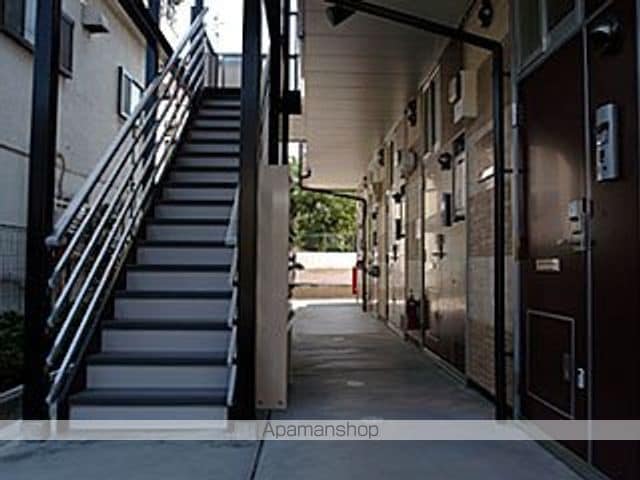 レオパレスドマーニの玄関写真