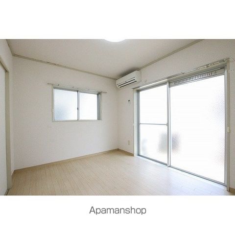 シャングリラ荒巻B棟の内装写真