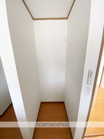 向陽荘 西の内装写真