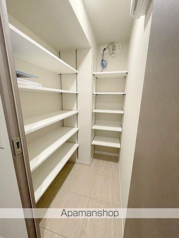 SK RESIDENCE SHINSAIBASHIの内装写真