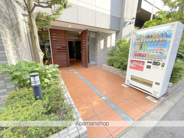 エスリード京橋III番館の玄関写真