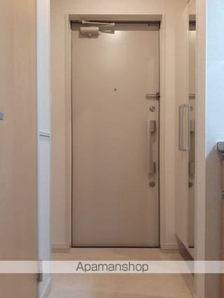 東京都八王子市みなみ野４丁目[1K/26.15m2]の玄関