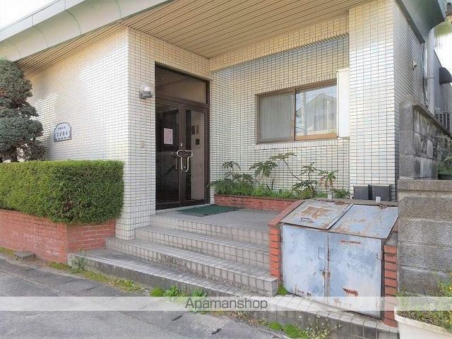 メゾンフジヨシの玄関写真