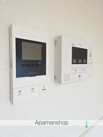 シャイニーの内装写真