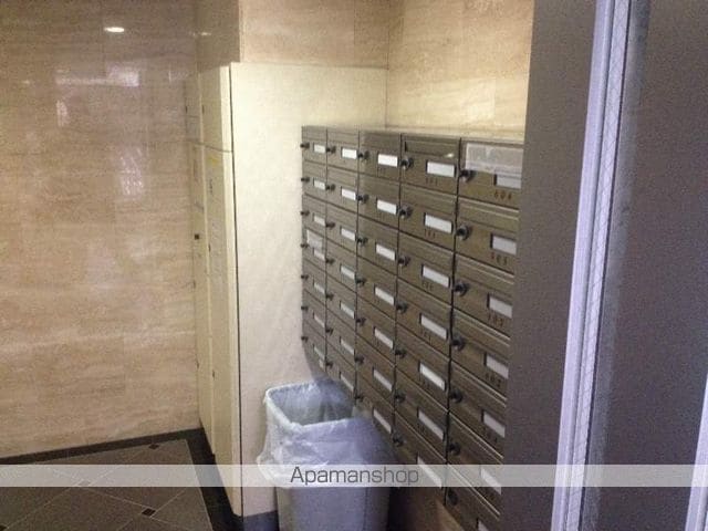東京都世田谷区世田谷２丁目[1K/36.21m2]の共用部