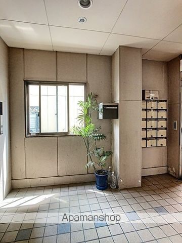 リヴィエル柳町の玄関写真