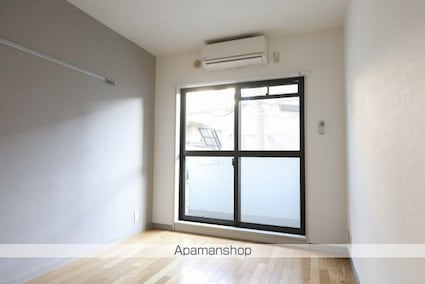 スカイコート高田馬場[1R/16.16m2]のリビング・居間