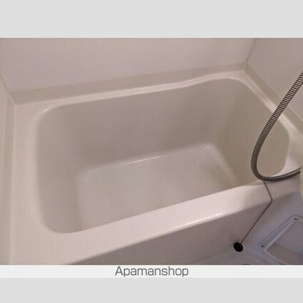 アソシエール駒沢[1K/22.83m2]のバス2