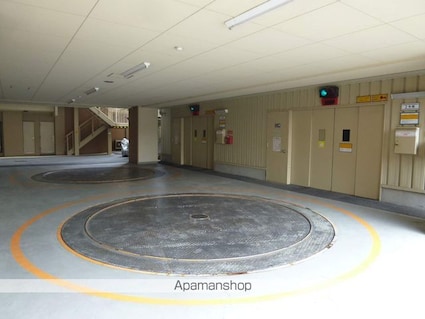 滋賀県草津市野路１丁目[4LDK/96.4m2]の駐車場