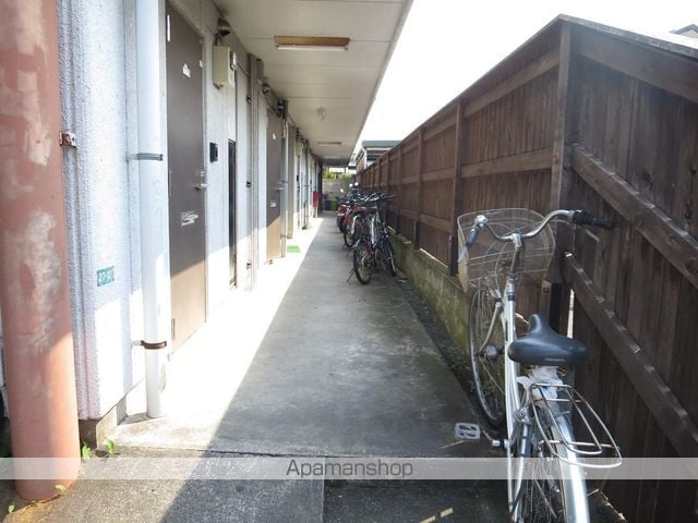 日進飯能マンションの玄関写真