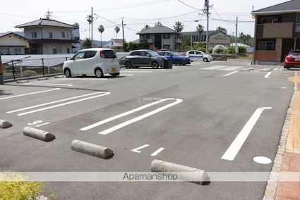 アグリウムⅡ[2LDK/56.68m2]の駐車場