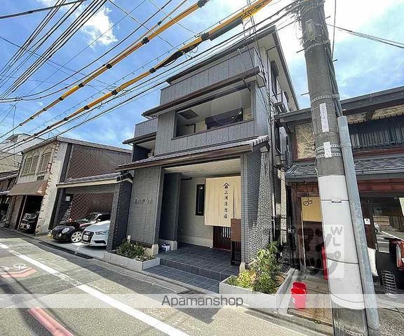 メゾン・ソネット二条新町の外観写真