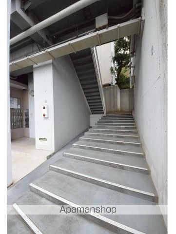 クラウディスプーンの玄関写真