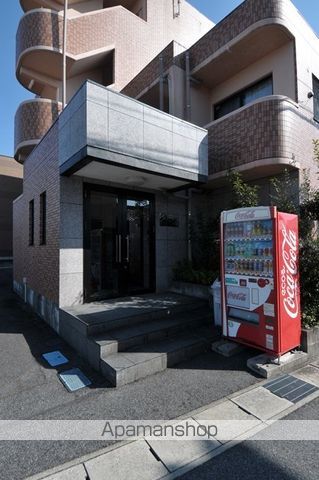 プリミエール荒井の玄関写真