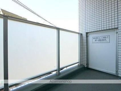 ＴＨＥ　ＰＲＥＭＩＵＭ　ＣＵＢＥ　Ｇ　東中野[2K/25.9m2]のバルコニー