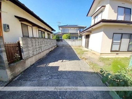 稲里１丁目戸建北東[4DK/69.55m2]の駐車場