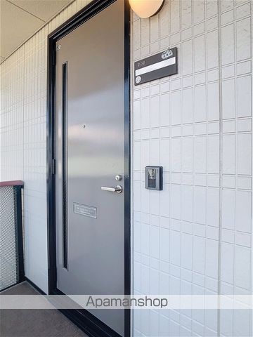 ドミール加藤Aの玄関写真