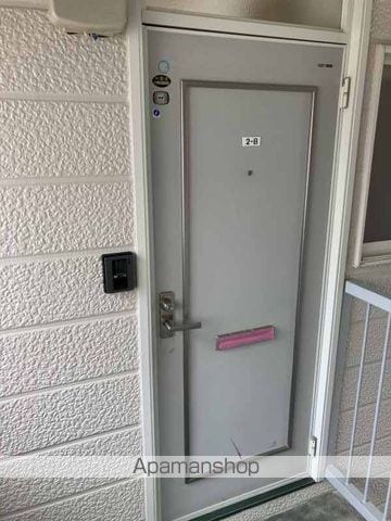 RIVABLE小針台の玄関写真