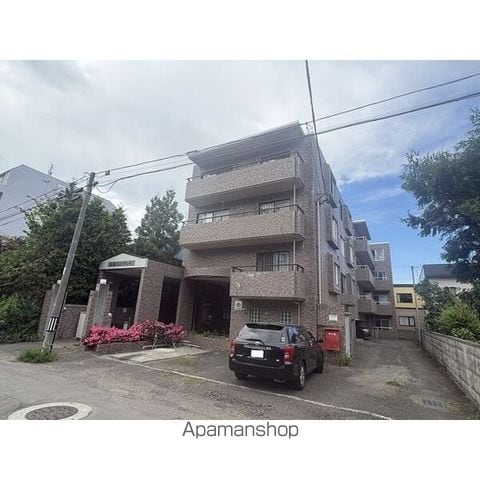 山鼻コンパウンド