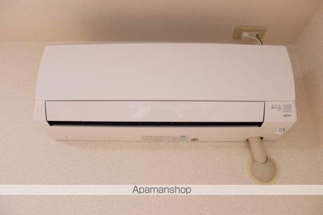 WHITERIVERの内装写真