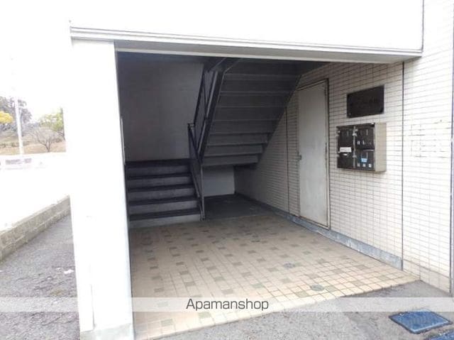 ダラミー小串の玄関写真