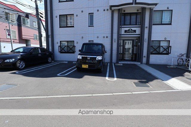 グランメールFPC北17条の玄関写真