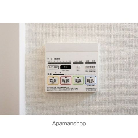 コンフォリア・リヴ西蒲田の内装写真