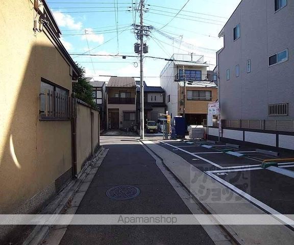 グランレブリー御所西の周辺写真