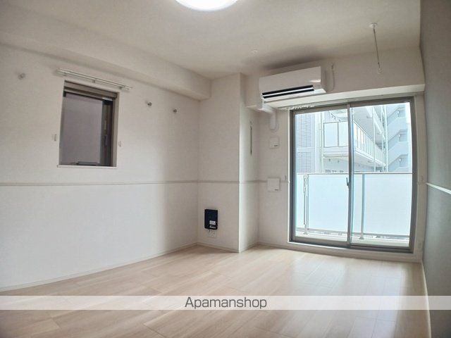 ホワイトメゾン新栄の内装写真