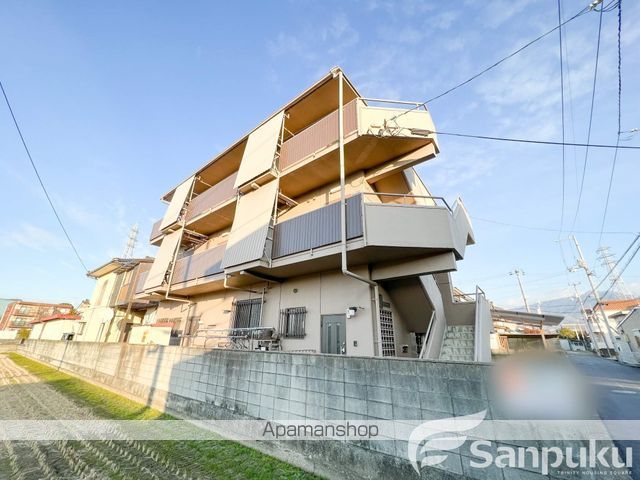 岩田マンションの外観写真