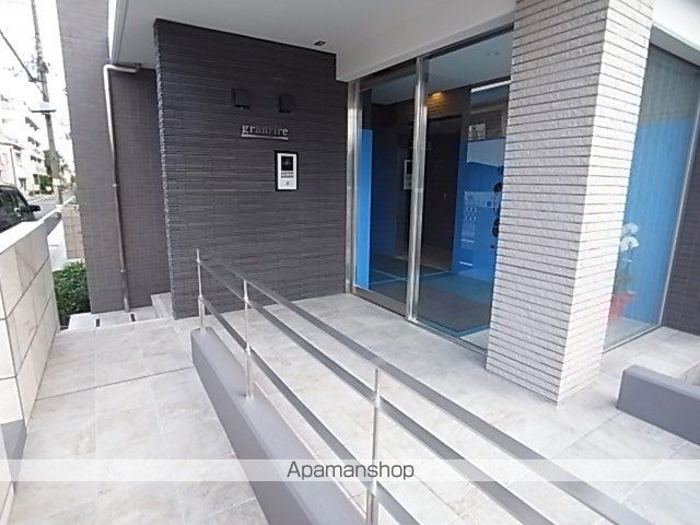 グランリールの玄関写真
