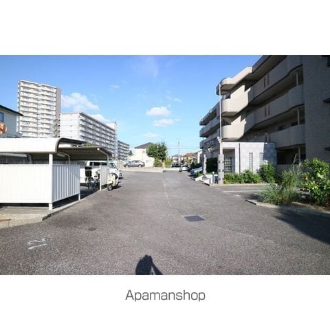 アディー緑ヶ丘の玄関写真