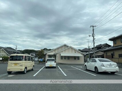オンユアマーク[1LDK/44.61m2]の周辺6