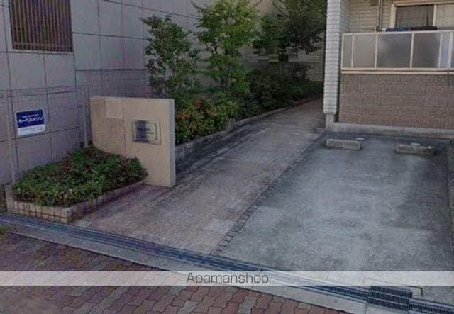 SOCIABLE新森の玄関写真
