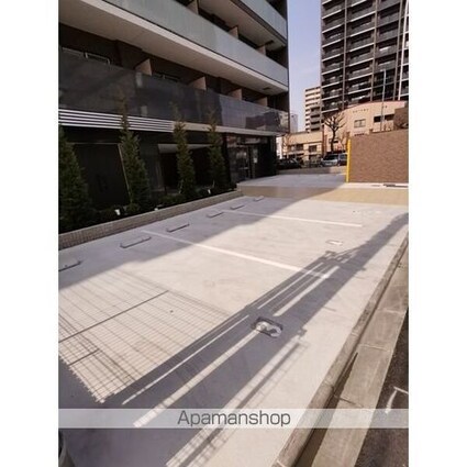 ディアレイシャス泉[1K/22.42m2]の駐車場1