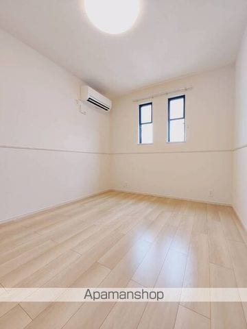 シーズン SSの内装写真