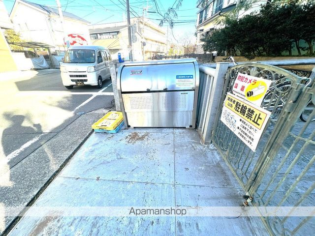 鎌倉女子大隣マスカットハウスの玄関写真