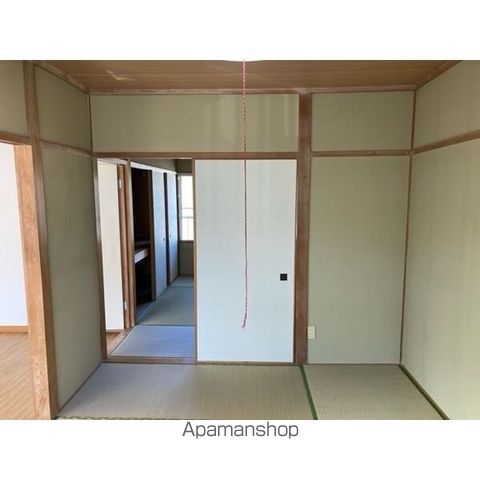 クリスタルピアCの内装写真